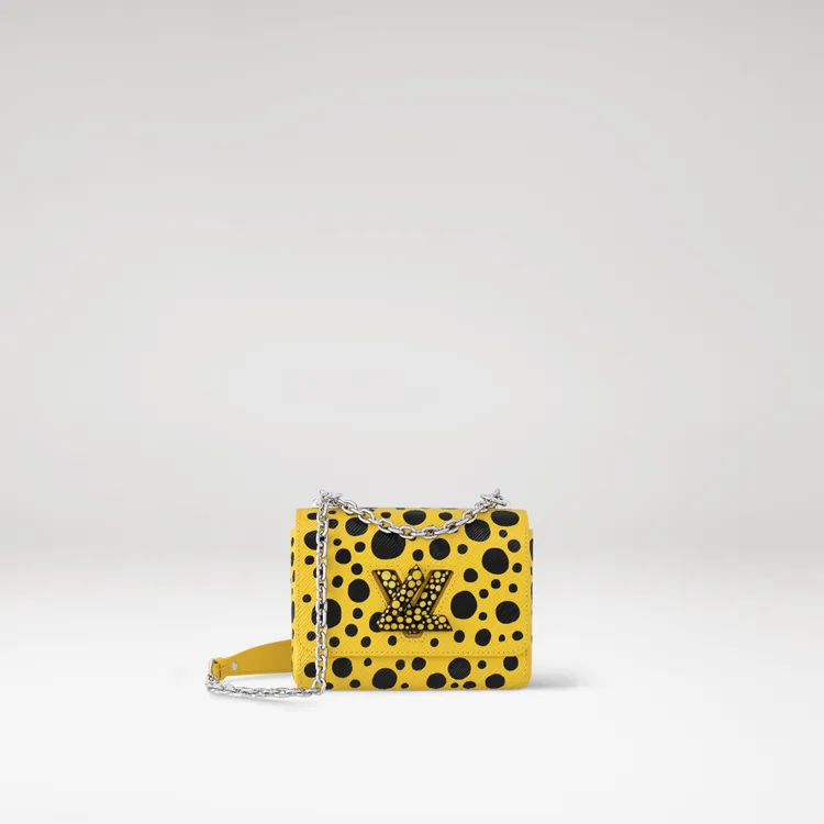 LV X 草間彌生Twist PM黃色鍊帶肩背包，台北101旗艦店首賣，16萬2000元。品牌提供