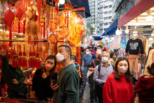 專家:香港可望於下月局部取消戶外口罩令 室內脫罩還要再等等