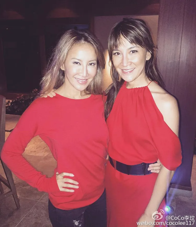 李思林（右）心疼妹妹李玟的遭遇。翻攝李玟微博