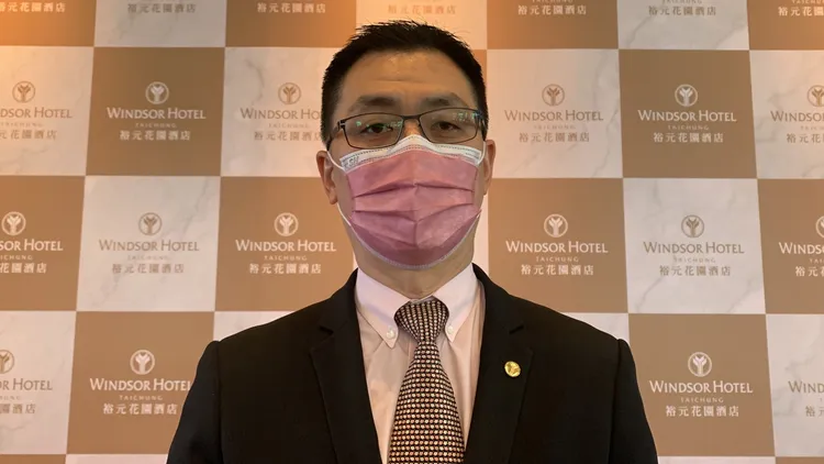 台中裕元花園酒店營運副總唐忠謙指出，希望藉由與星宇航空異業結合，提供消費者最多最好的優惠與服務。曾雪蒨攝