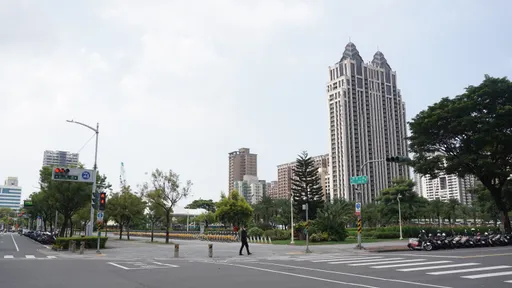 高雄房市怪象　小宅豪宅房價均屬5字頭行情