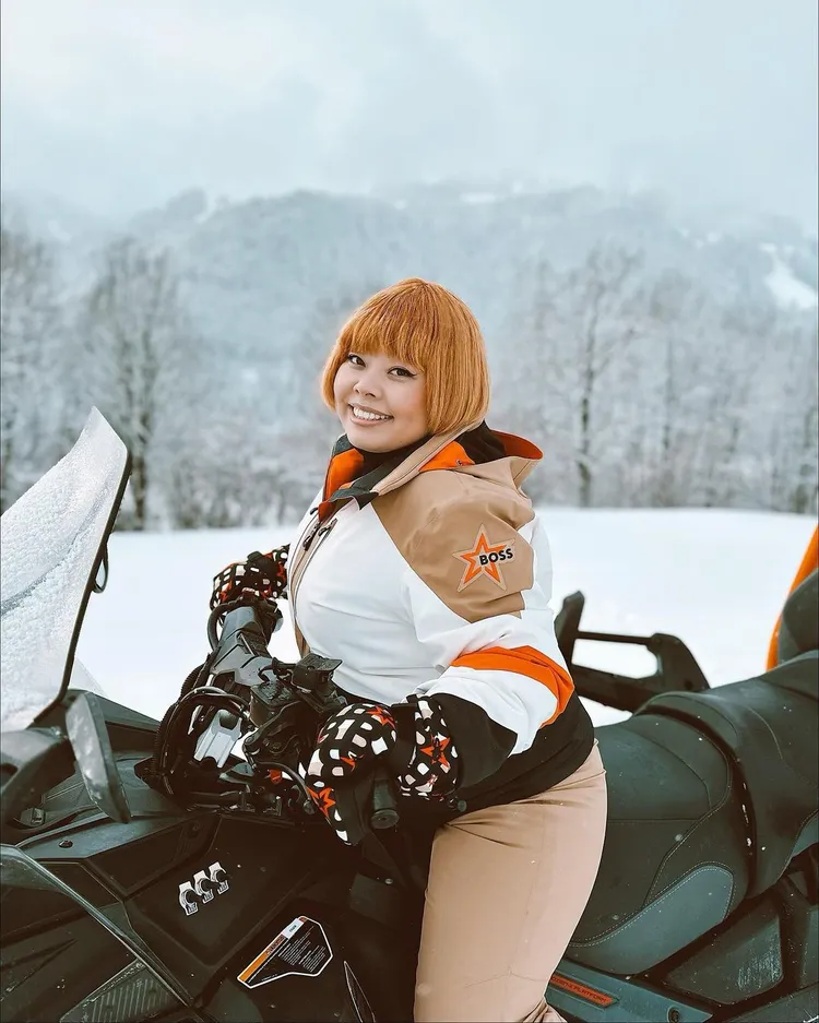 渡邊直美穿著BOSS x Perfect Moment滑雪系列服裝挑戰滑雪、騎重機，玩得很開心。翻攝watanabenaomi703  IG