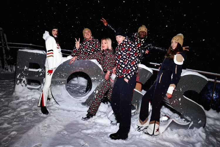 BOSS與專業滑雪服飾品牌Perfect Moment打造的獨家合作系列在日前哈嫩卡姆大賽中正式發表，慶祝派對邀集品牌中如渡邊直美和參與拍攝系列形象廣告的名模、品牌大使如網路紅人「面癱哥」Khaby Lame等共襄盛會。品牌提供