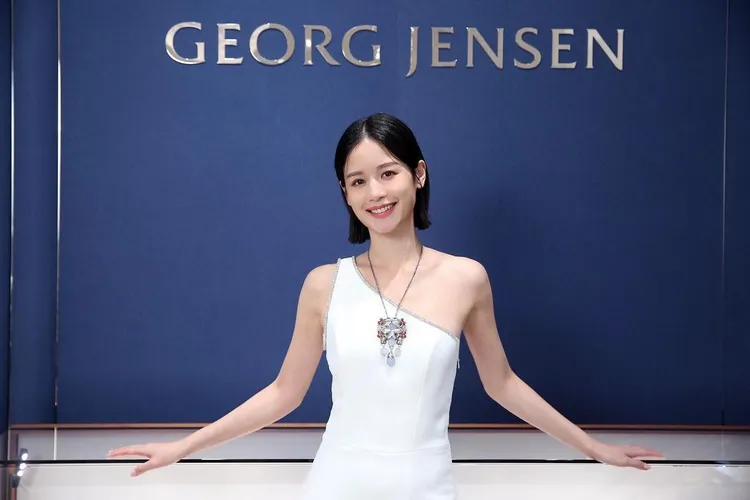 袁子芸於去年被丹麥精品喬治傑生任命為品牌旗下首位形象代言人。翻攝sonia.yuan IG