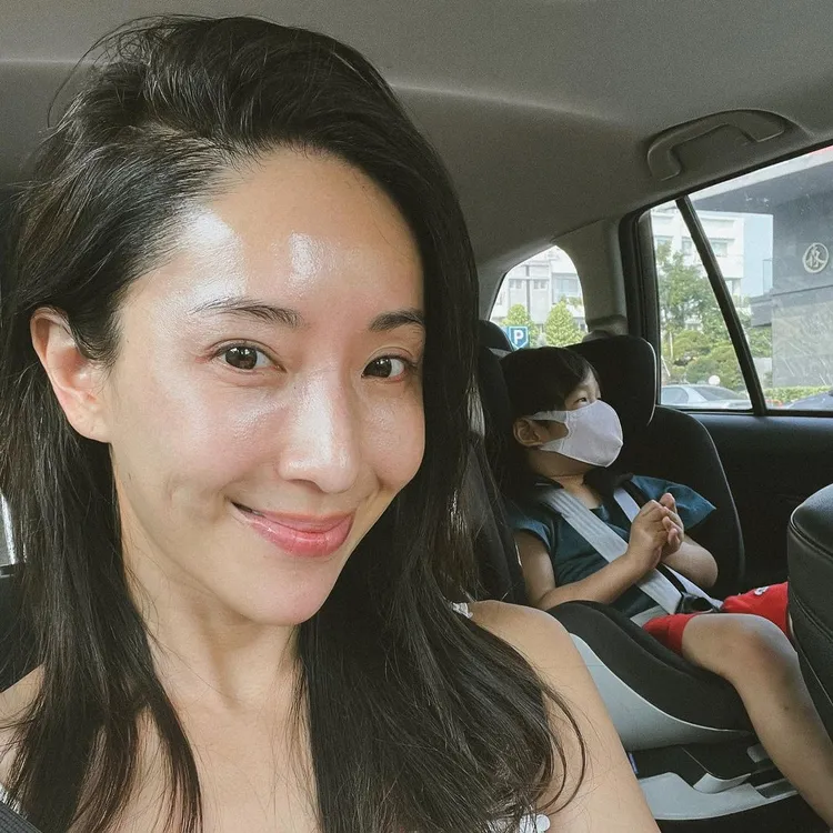 隋棠是幸福人妻也是幸福媽咪。翻攝suitangtang IG