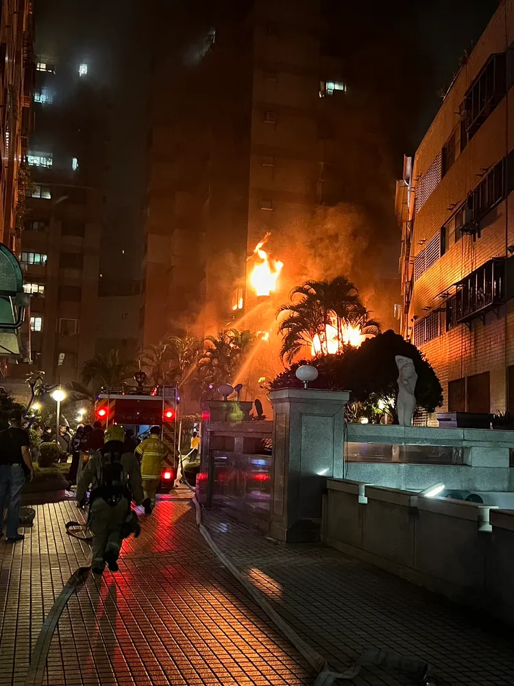 火勢驚人。民眾提供