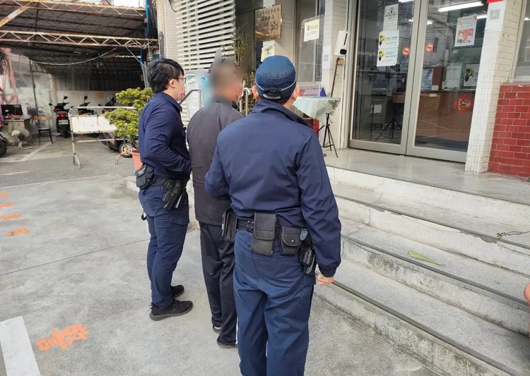 警方將夏男依竊盜罪移送橋頭地檢署偵辦。讀者提供