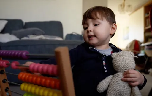 【門薩認證】英4歲童會多語言數數 滑平板自學中文嚇壞媽媽