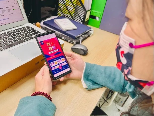 momo購物網年貨節，下單抽8萬8888元大紅包！  