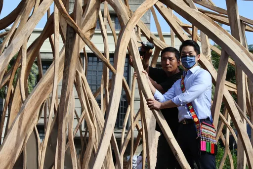 高嘉瑜遭黨員怒斥背骨 蔣萬安邀逛台北燈會散心