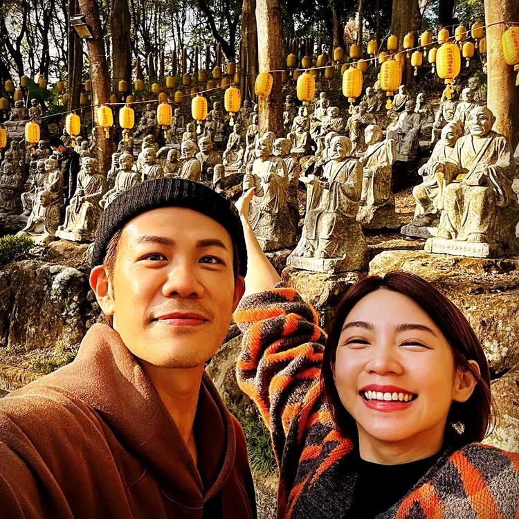 曾智希（右）和陳志強期待今年能生個兔寶寶。三立提供