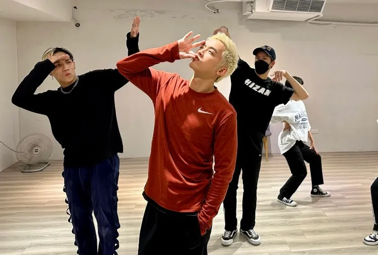 小樂（中）密集練舞。寬宏提供