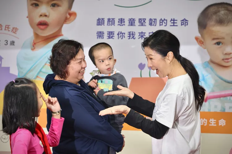 高登哈氏症患者宸宸（中）今天也受邀出席。林林攝