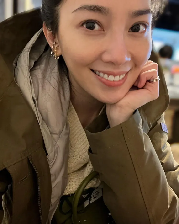 被指好色愛大ㄋㄟㄋㄟ，許藍方在粉絲頁PO文表示，慾望是天生的，美的人事物都會令人覺得賞心悅目。翻攝《許藍方博士 Dr. Gracie》粉絲頁