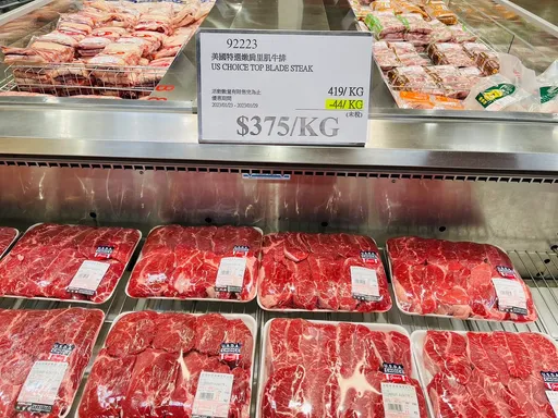 好市多牛排「价钱大跌」！他狂搬整车嗨喊：比猪肉便宜