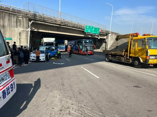 台中遊覽車追撞3轎車4人傷 肇事原因曝光!這件事沒做好釀禍