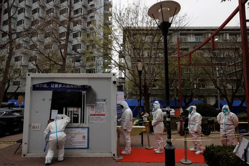 中國核酸檢測需求驟減80% 數百萬人沒頭路難捱歹年冬