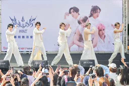 男團ALL IN 5集宿整整1年沒回家 解鎖單曲破百萬點擊