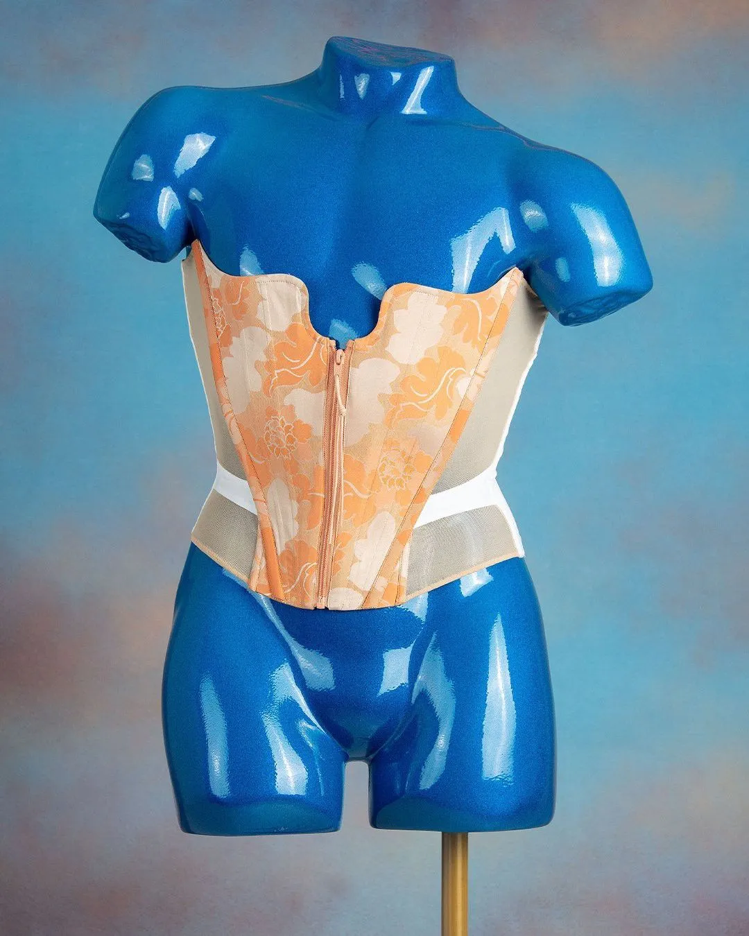 Andreas Kronthaler For Vivienne Westwood 2020春夏Rock Me Amadeus系列男款。品牌提供