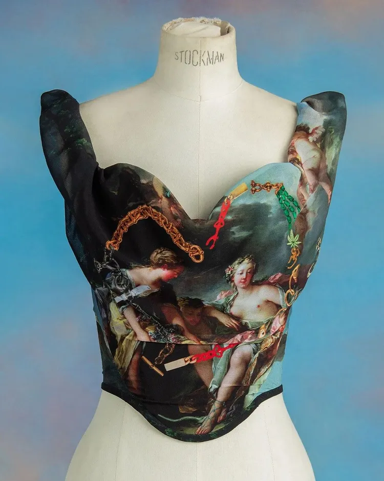 Vivienne Westwood 2023春夏Born to Rewild系列。品牌提供