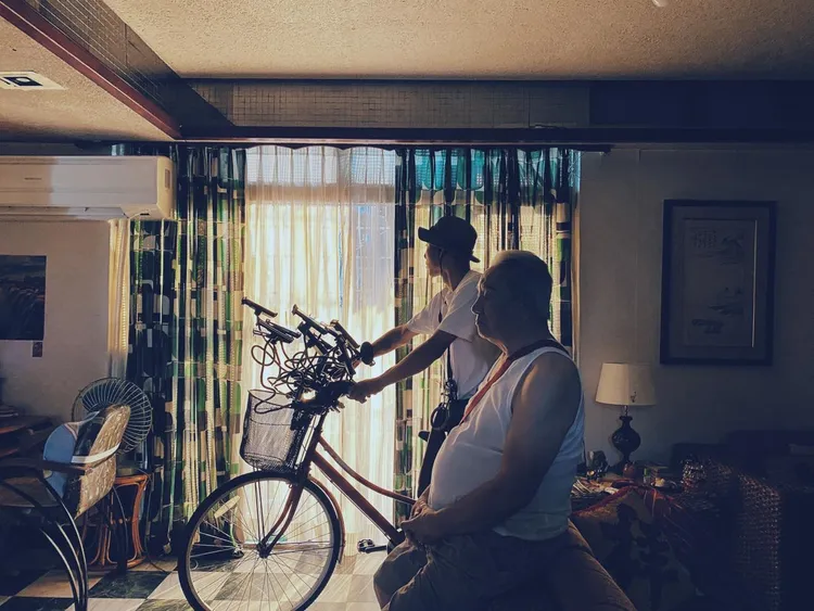 丁強的寶可夢單車好多手機支架讓人印象深刻。陳慧翎提供