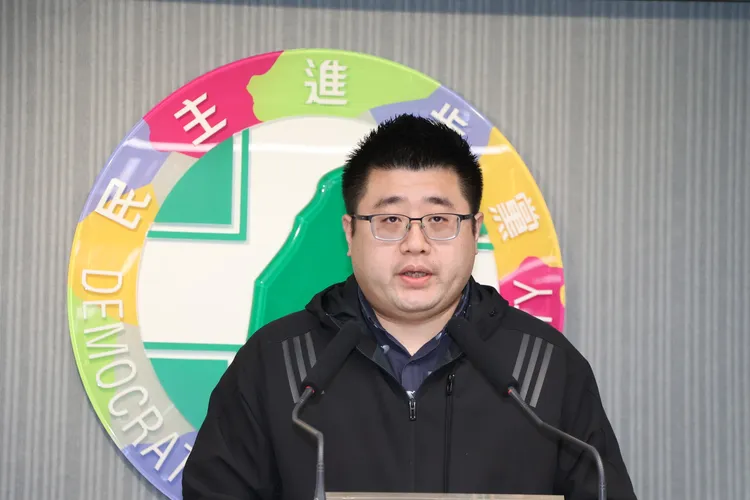 林鶴明表示，感謝所有參與投票的黨員挺身而出，用行動支持民進黨。鄭孟晃攝