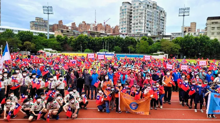 區長賴俊達表示，感謝所有里長、社區團體、市府團隊及立委議員的協助與支持，讓中和區在4年間除了榮獲許多獎項。中和區公所提供