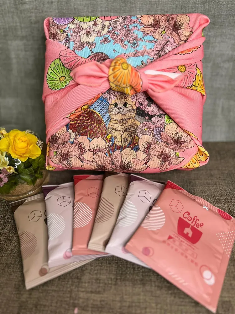 邱女生前在網路販售餅乾、點心。翻攝邱女臉書