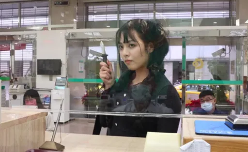 表特「最正警花」搶銀行 翻玩時事梗!防搶演練效果+笑果滿分