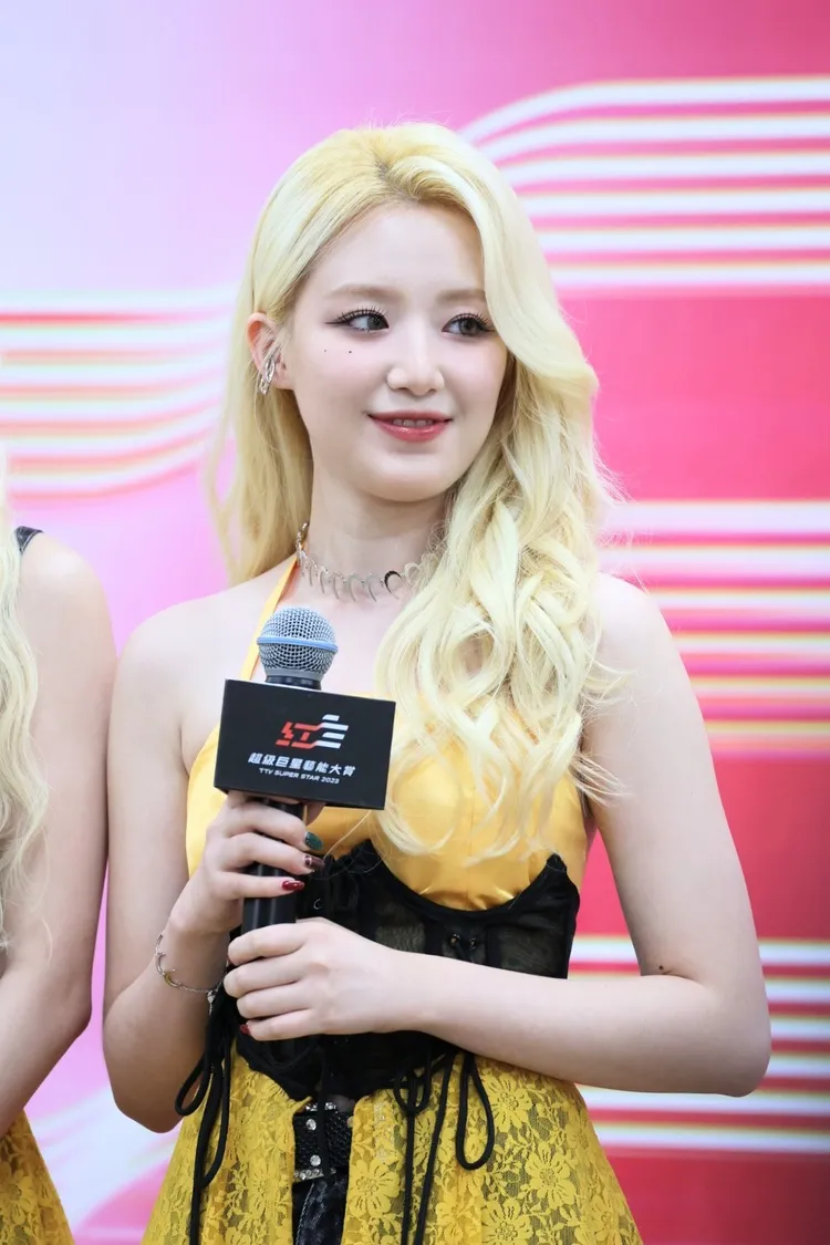 舒華透露昨晚逛夜市吃了很多美食。讀者提供