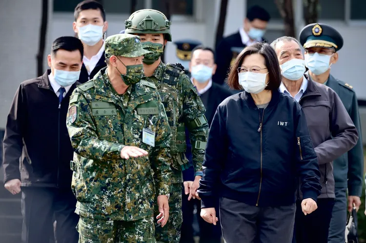 蔡英文強調，國家要持續強化戰力，以確保國安。林林攝