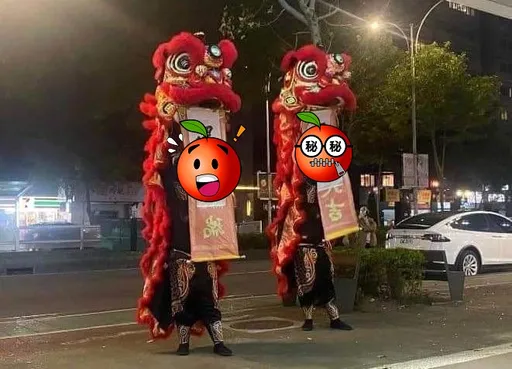 診所開工遇喜氣祝賀！祥獅獻瑞竟吐布條「醫師還錢」　苦主曝影片嘆：好心點吧