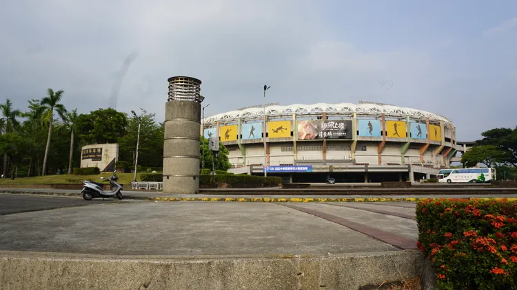 澄清湖周邊綠地充足但生活機能不足，過去幾年沒有太多建設。葉家銘攝