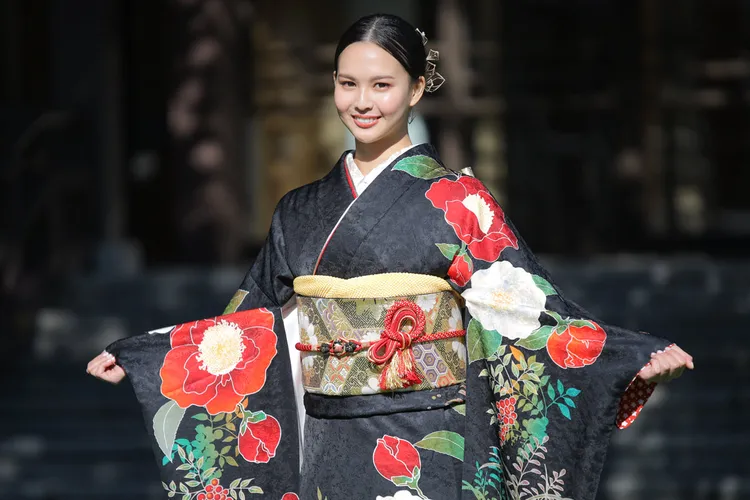 20歲的白河れい想走演員路。翻攝entamenext