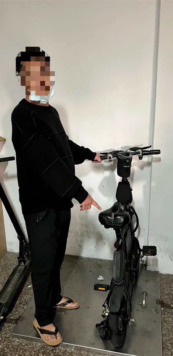 蘇嫌偷電動自行車被逮。翻攝畫面