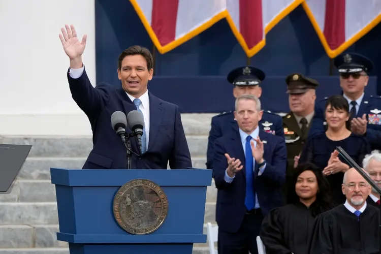 迪尚特3日宣誓連任佛州州長。美聯社