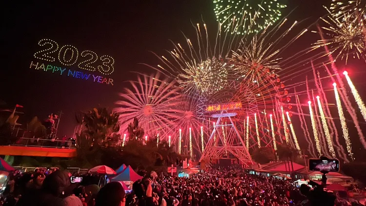 劍湖山跨年晚會吸引萬餘人上山同歡。魏嘉良攝