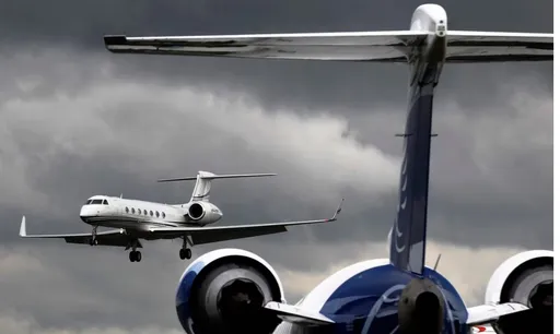 這家公司徵空服員 竟開出「逾千萬」年薪