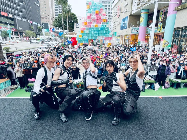 柏安（左起）、承恩、傑銘、裕城、哲瑋透露自己的擇偶條件。必應創造提供