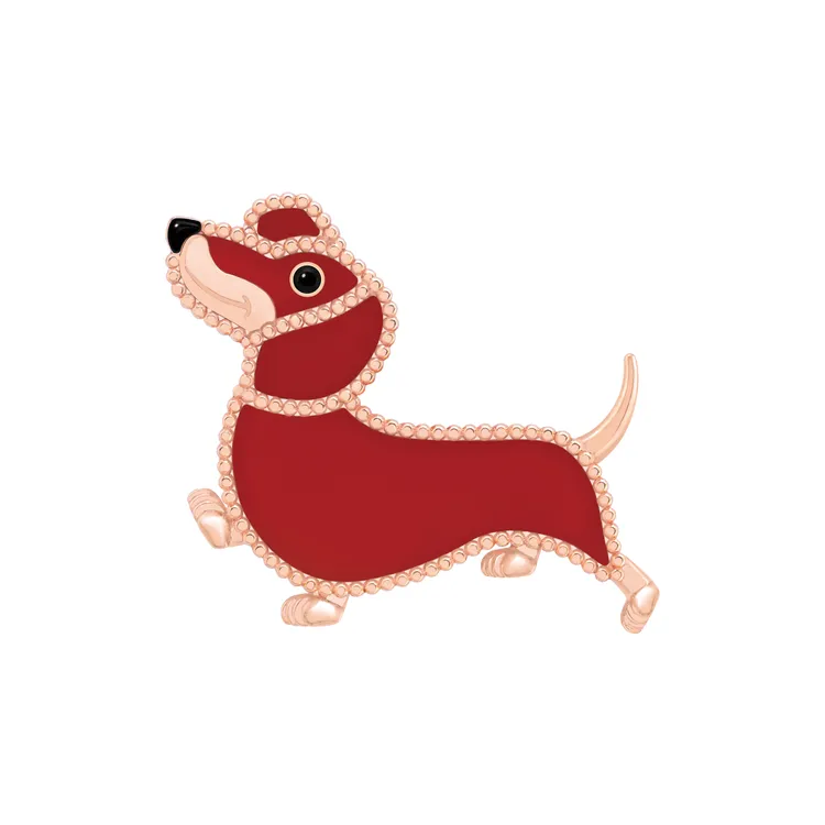 梵克雅寶Lucky Animals Dachshund胸針，21萬5000元。品牌提供