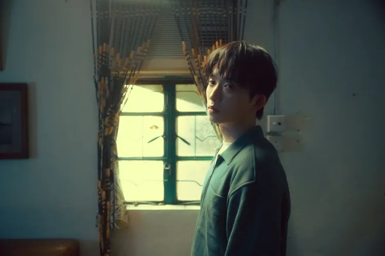 邱鋒澤開春釋出新歌《浮木》。原音兄弟提供