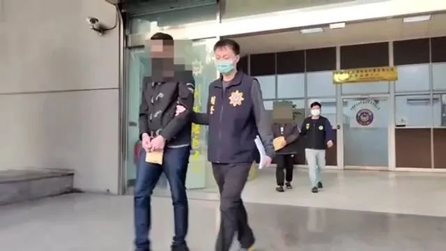 警方逮獲詐騙集團主嫌陳姓男子。讀者提供