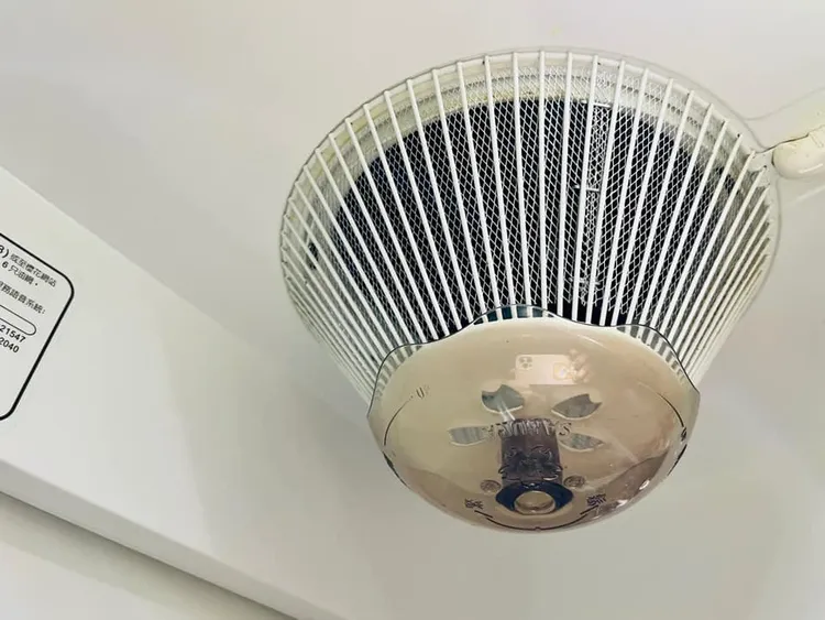 也有人分享自己用洗面乳清洗排油煙機的成果照。翻攝《我愛全聯-好物老實説》社團