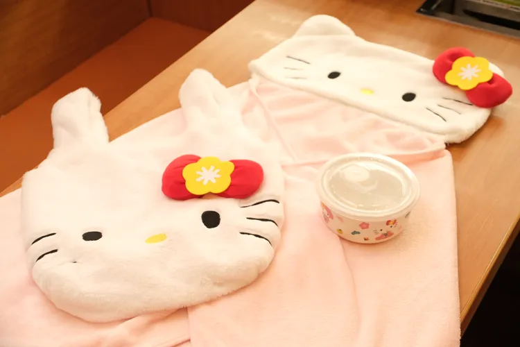 即日起單筆消費滿300元可獲得1點，集滿點數並於藏壽司臉書官方粉絲專頁按讚，即可兌換周邊商品。陳志淵攝