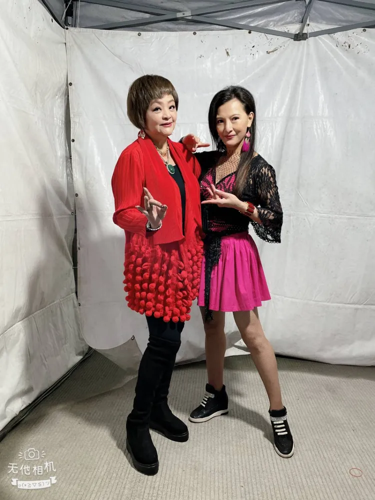 易淑寬（左）和廖麗君從跨年到除夕活動接不完。歡樂宜蘭年提供