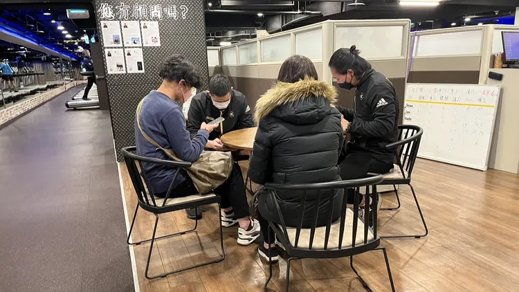 健身工廠呼籲，消費者在選擇健身中心時，應該謹慎評估不要盲目簽名。健身工廠提供