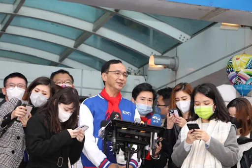 國民黨元旦升旗「有感而發」　朱立倫：放下自我、團結努力