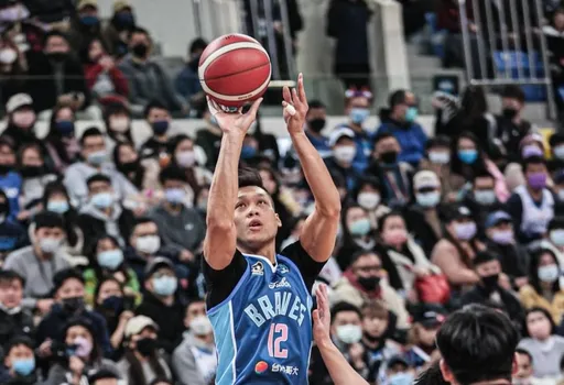 40岁林志杰飙分痛下杀手 率富邦勇士斩断领航猿10连胜