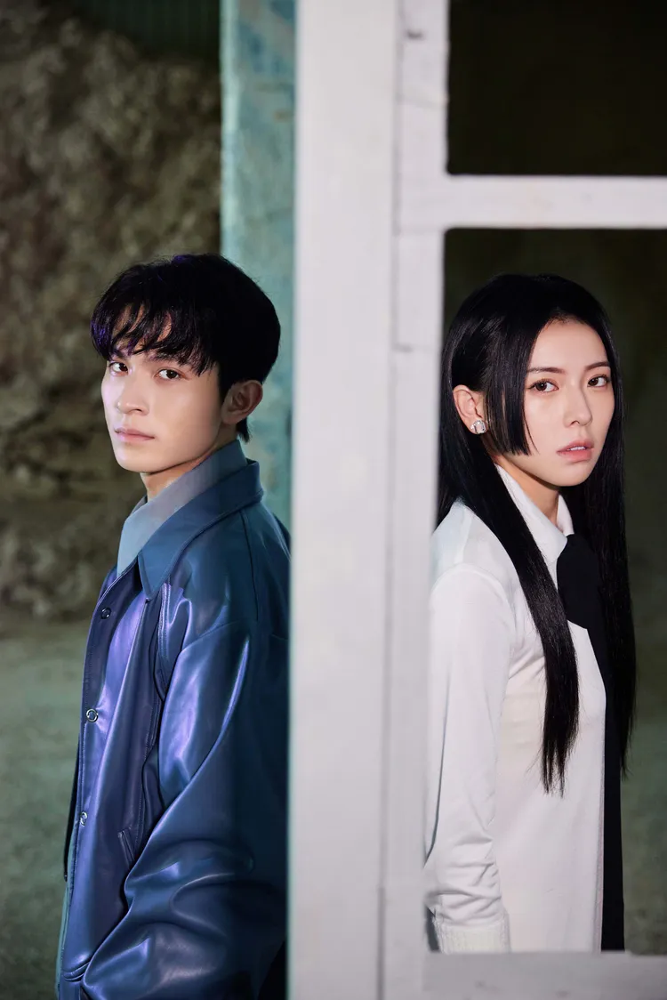 林暉閔(左)與MIUSA在MV有親密對戲。容易文創提供