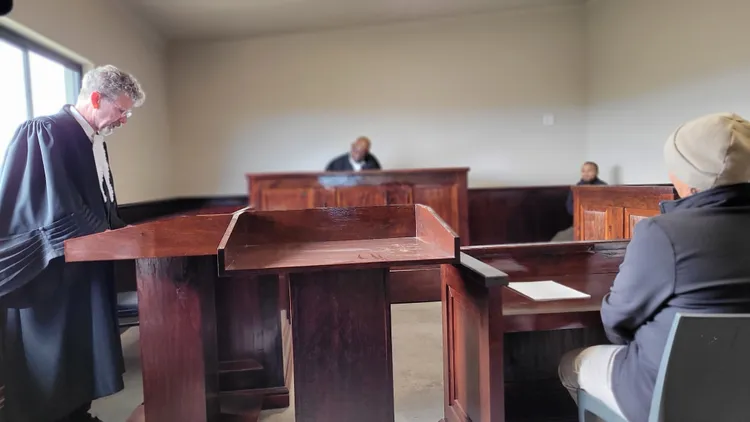 學院設有模擬法庭，講師包括前檢察官。WFA提供